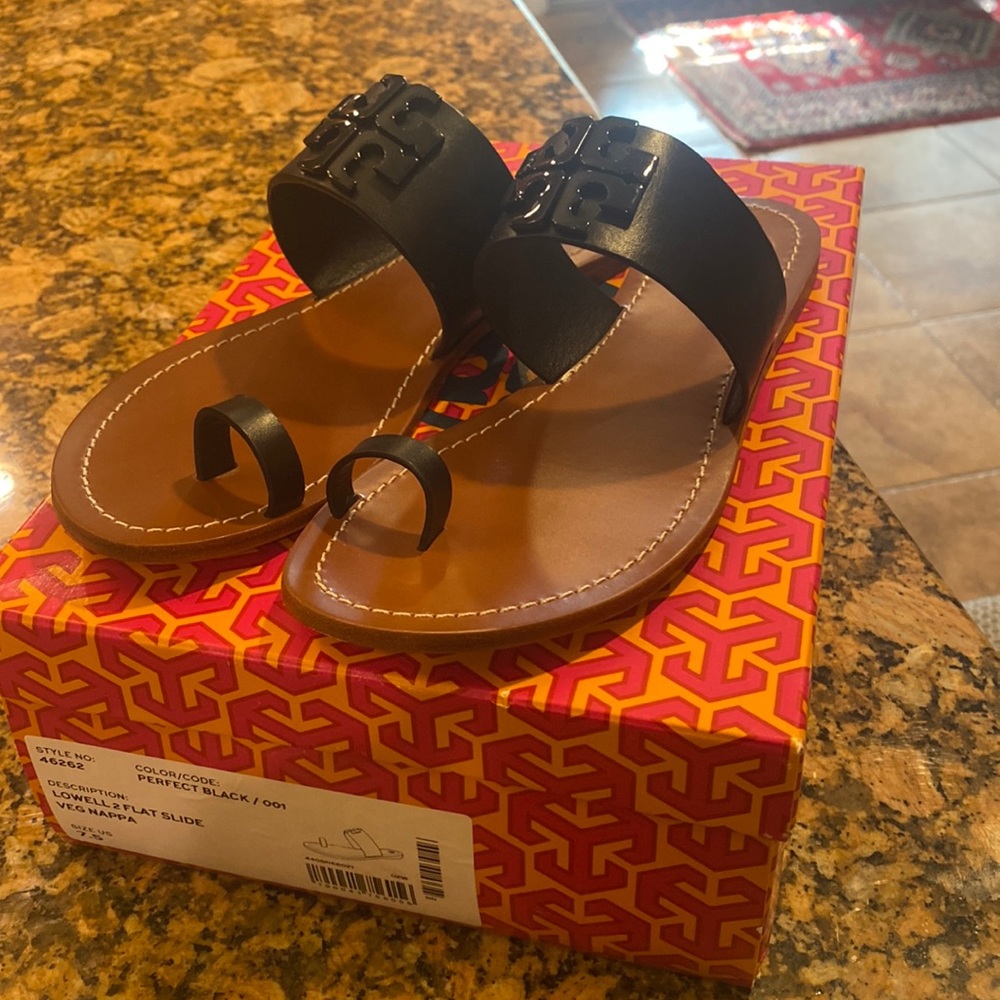 💯 Authentic Tory Burch slippers